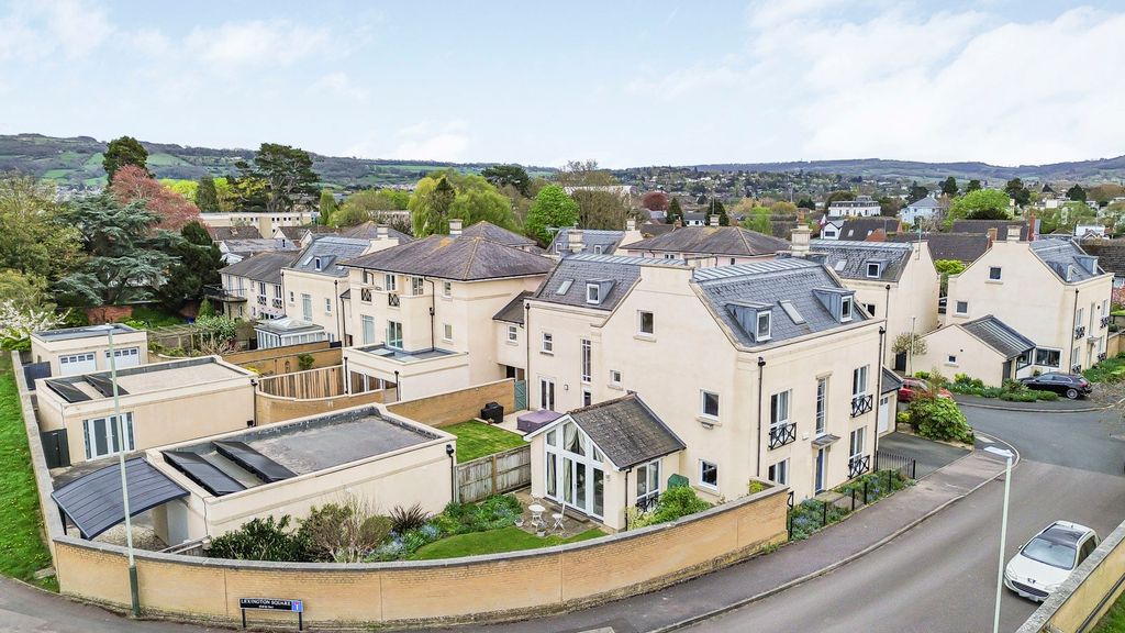 Property photo 2 of 32 Front