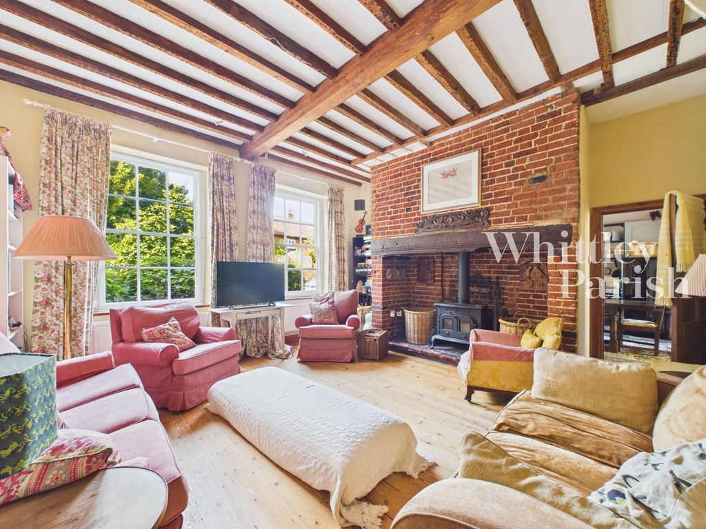 Property photo 2 of 24