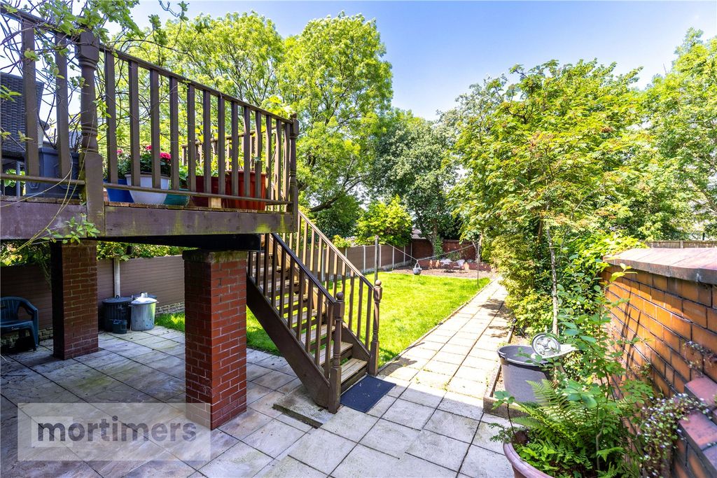Property photo 3 of 28 Rear Garden