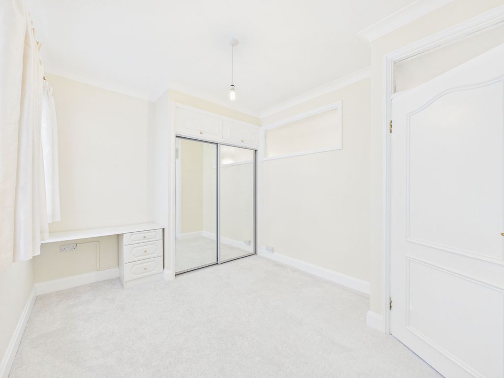 Additional image 10 of 3 bed flat for saleRedcliffe Court, Marine Drive, Preston TQ3