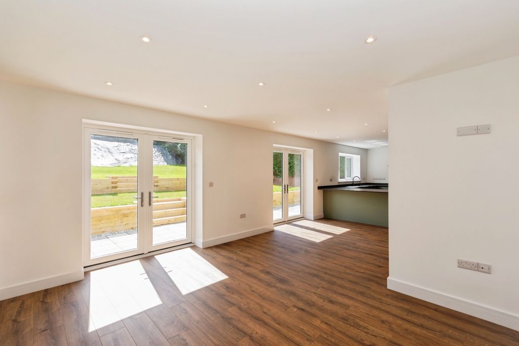 Property photo 3 of 18 Open Plan Living