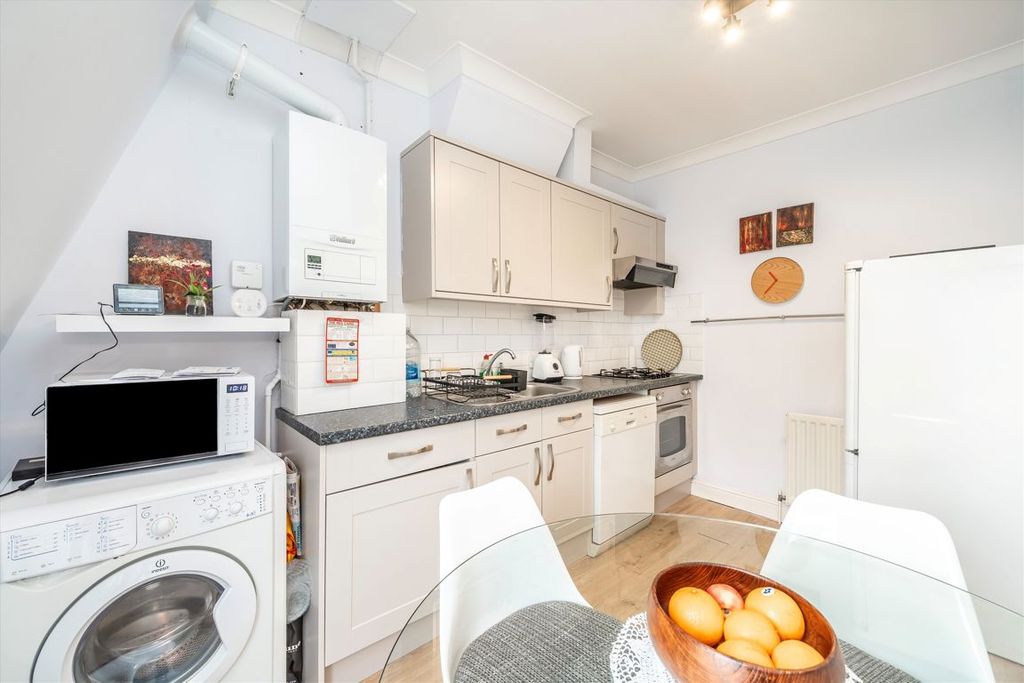 Property photo 3 of 5