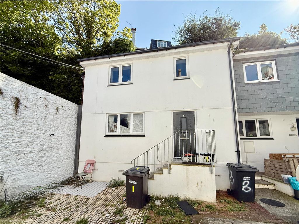 Property photo 2 of 2 1 Cavern Mews.Jpg