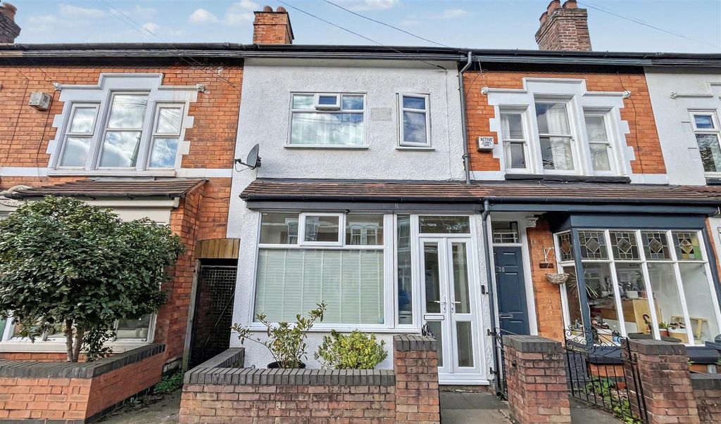 Property photo 1 of 17 Approach