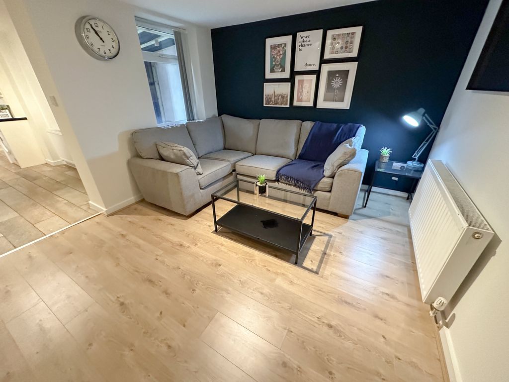 Property photo 2 of 18 Img_9607