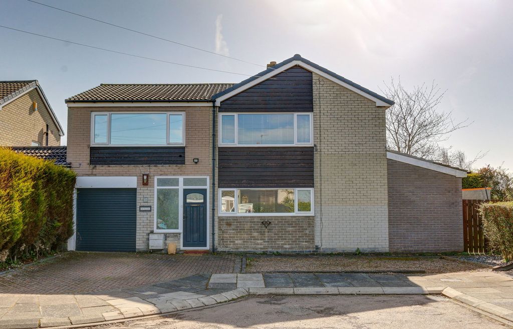 Property photo 1 of 27