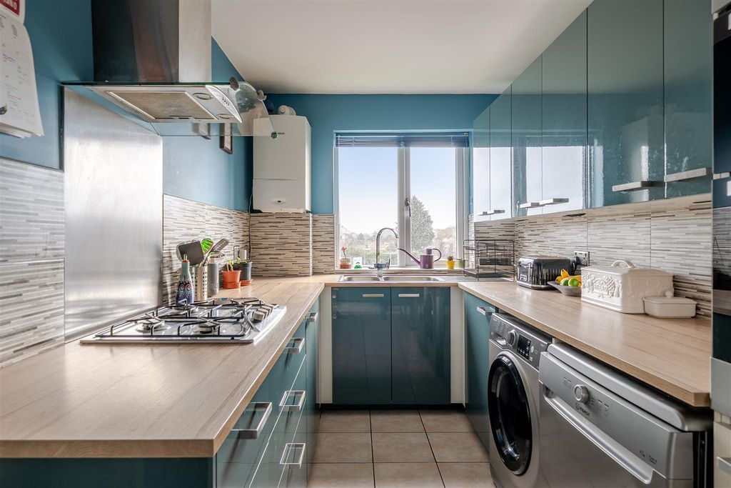 Property photo 2 of 16 Kitchen