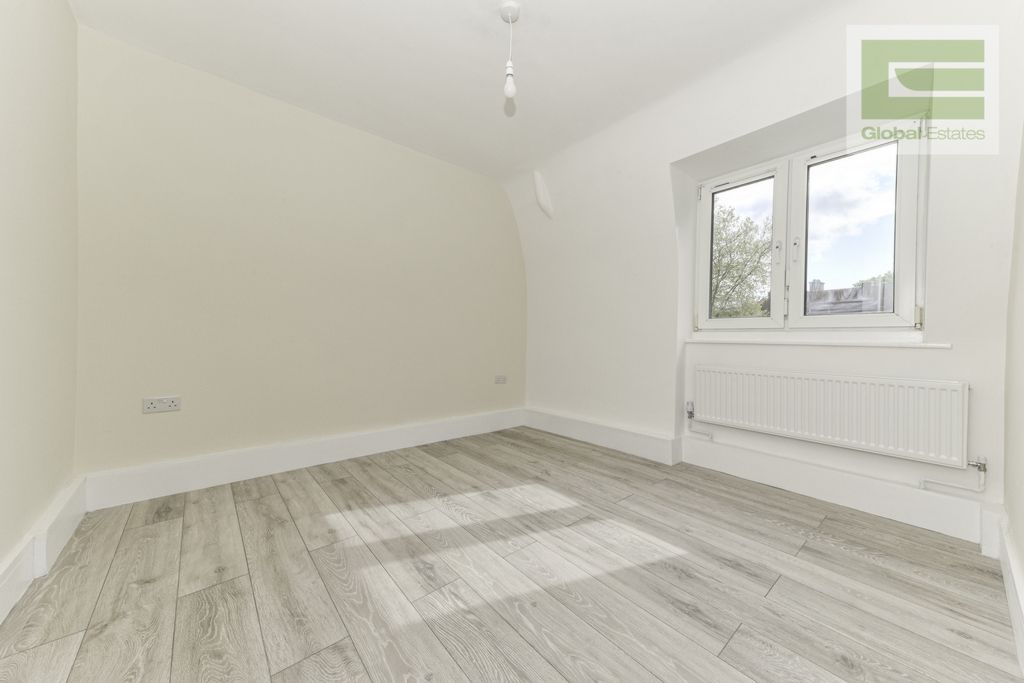 Property photo 1 of 11 Photo 6