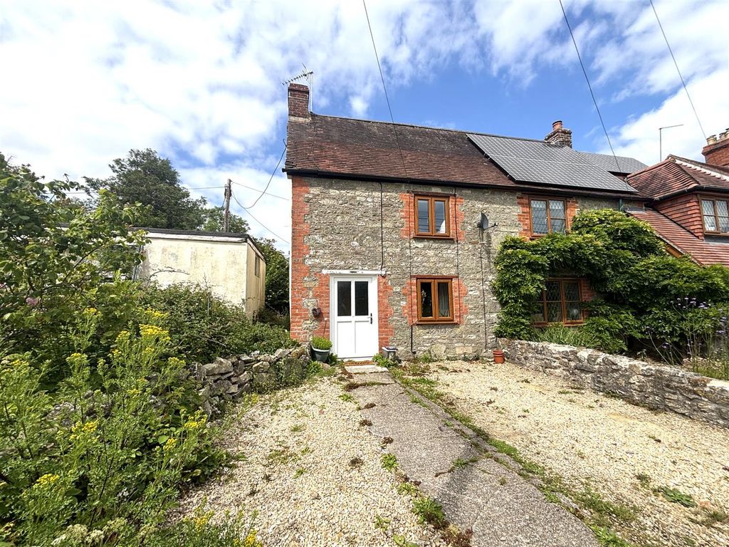 Property photo 1 of 8 Front