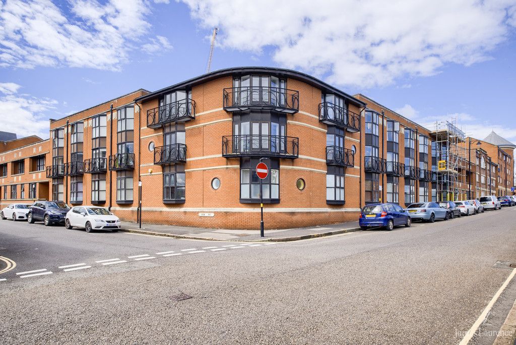 Property photo 1 of 13 Kings Court External 3