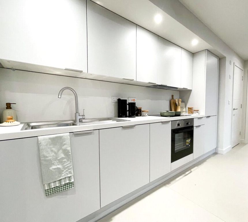 Property photo 2 of 6 Picture No. 13