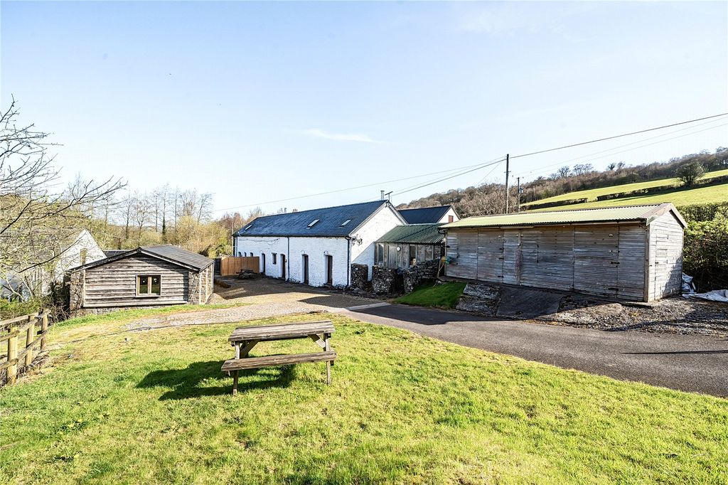 Property photo 1 of 38 Picture No. 22