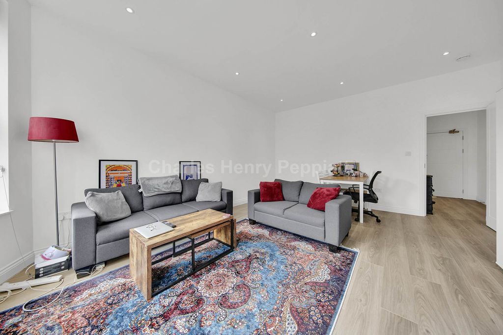 Property photo 2 of 14