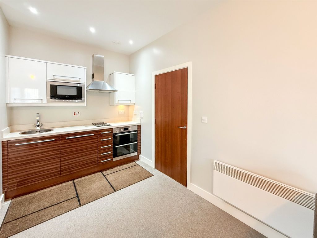 Property photo 3 of 16 Kitchen