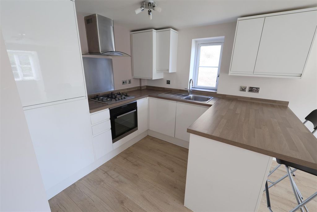 Property photo 2 of 21 Dp Kitchen i.Jpg