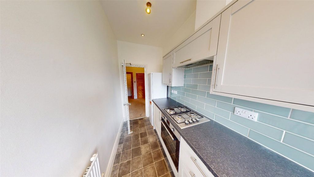 Property photo 3 of 13 Picture No. 12