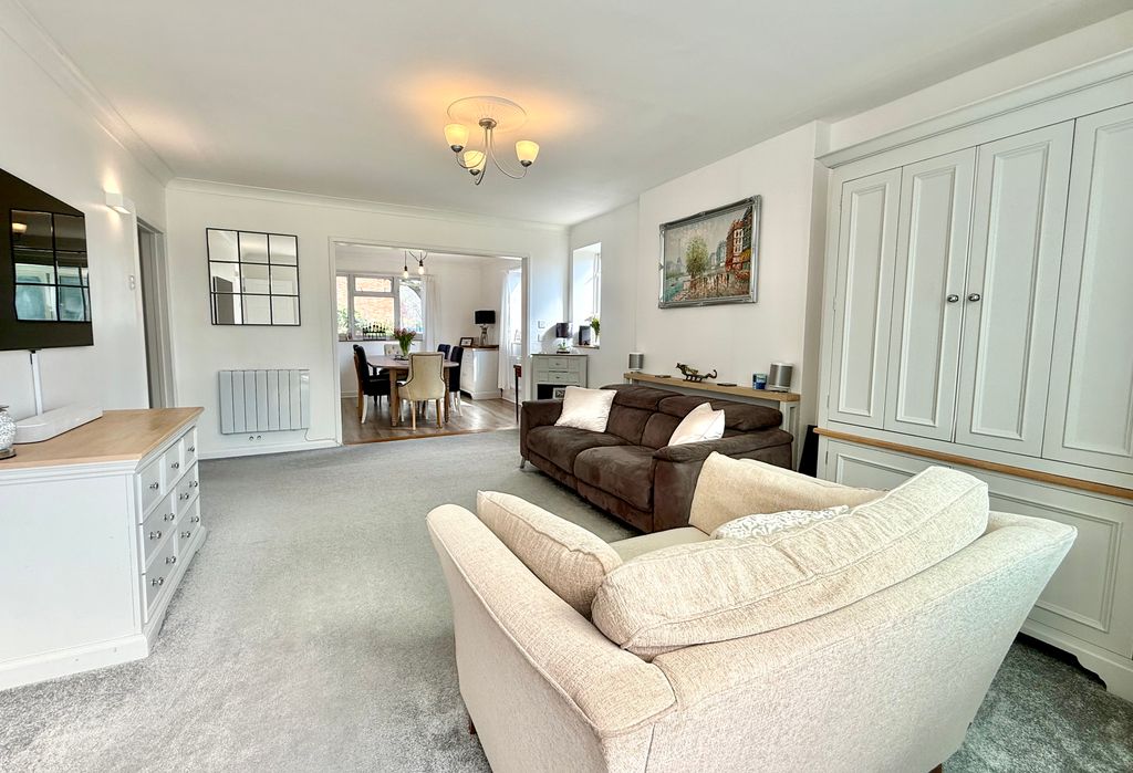 Property photo 2 of 24