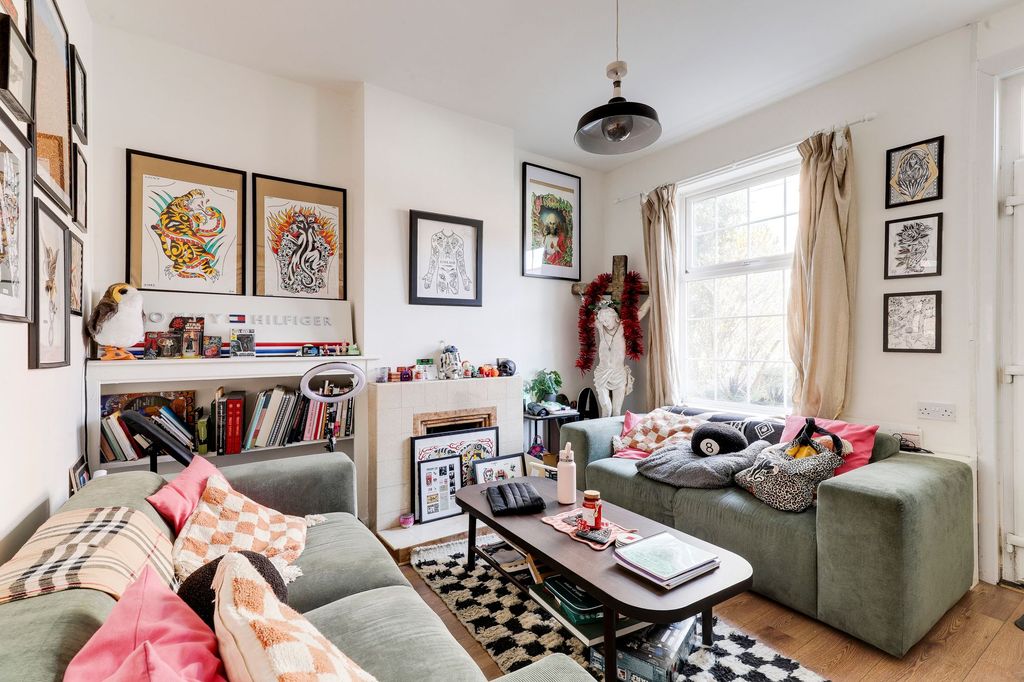 Property photo 2 of 14