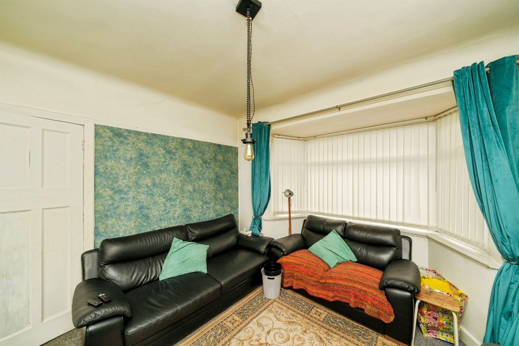 Property photo 3 of 20