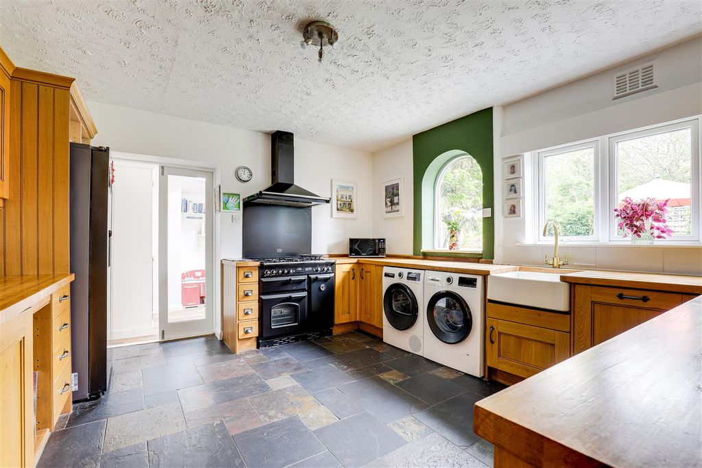 Property photo 3 of 23 Img_0421-Img_0425.Jpg