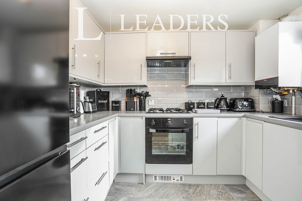 Property photo 2 of 7 9837894F-9168-ee11-9