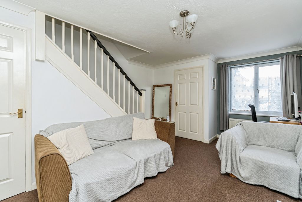Property photo 2 of 18