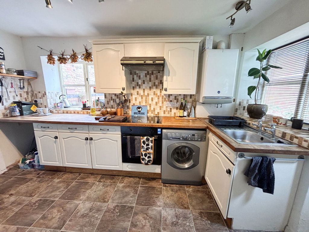 Property photo 3 of 9