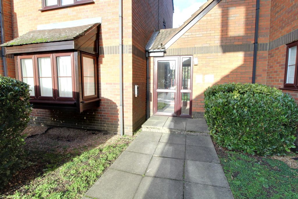 Property photo 1 of 4 (Main)