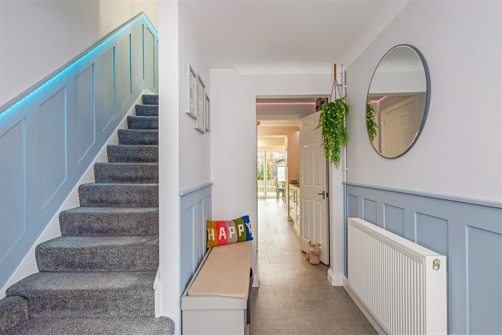 Property photo 3 of 32 D8B_1009.Jpg