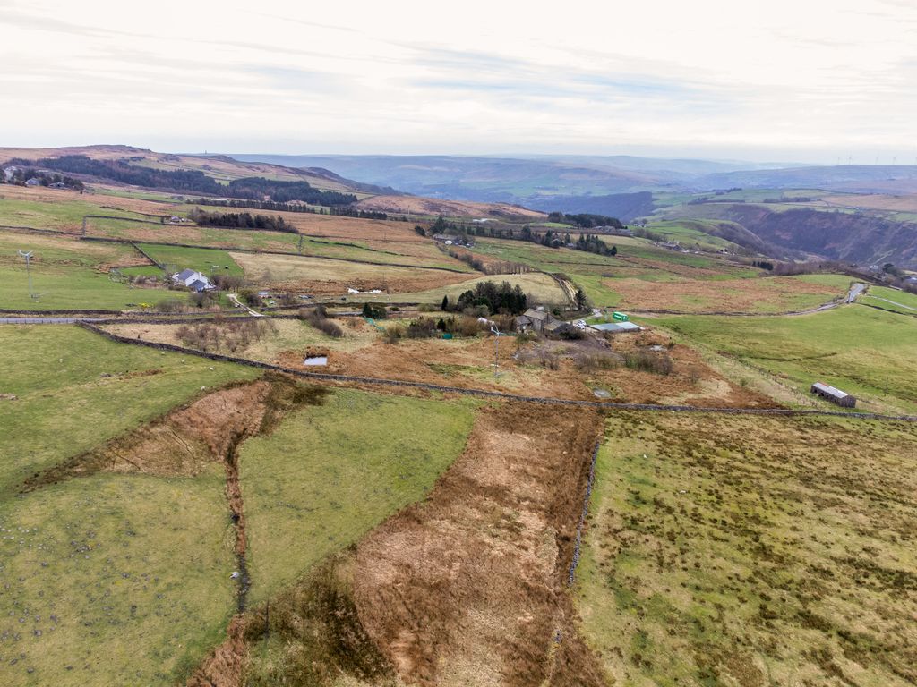 Property photo 2 of 35 Lower Mount Farm-10