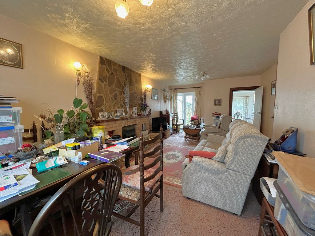 Property photo 3 of 14