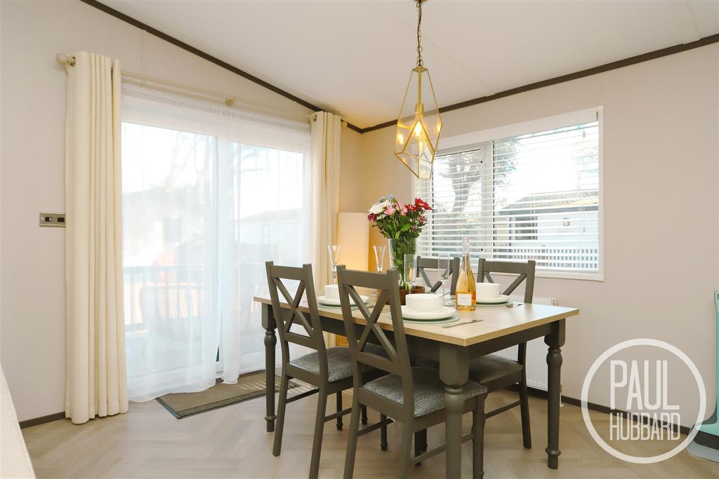 Property photo 3 of 16 Img_0383 (1).Jpg