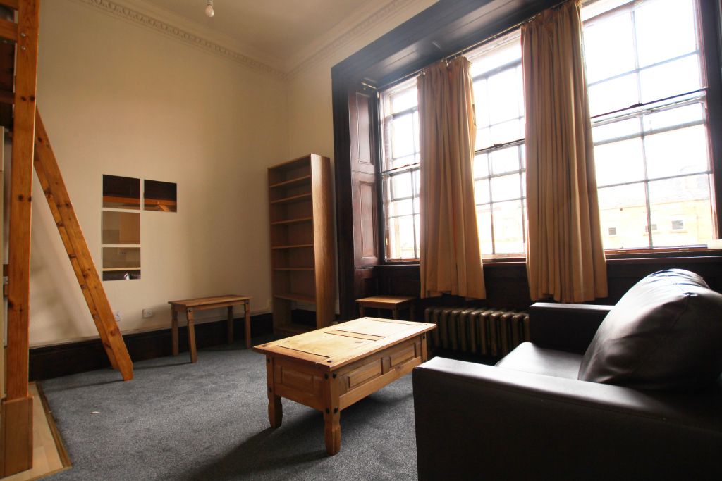 Property photo 3 of 9 Photo 3