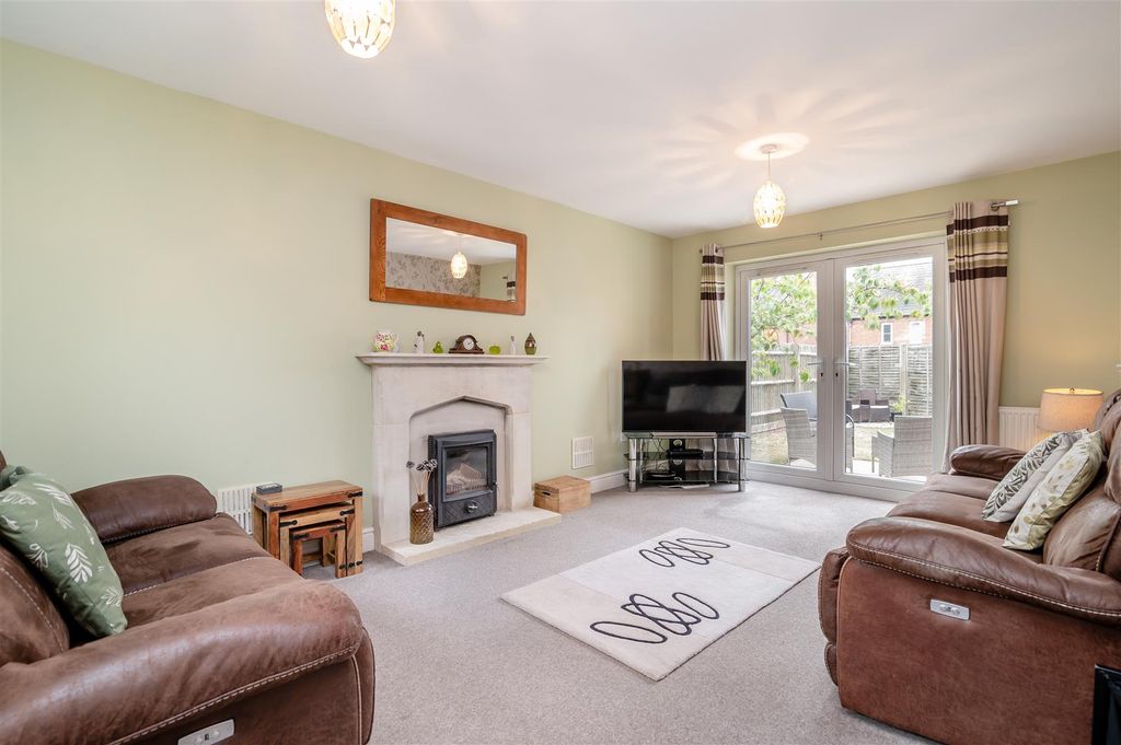 Property photo 3 of 31
