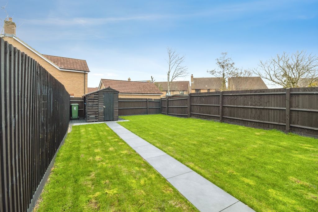 Property photo 2 of 20