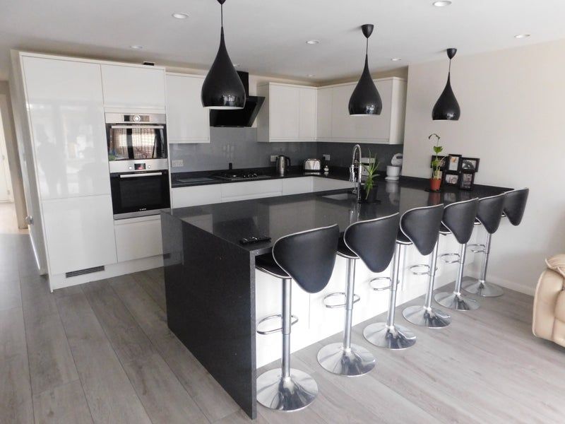 Property photo 2 of 6 Photo 2