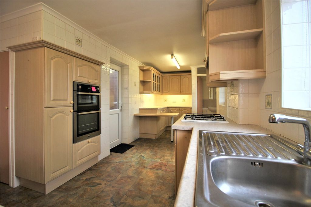 Property photo 2 of 14 Picture No. 05