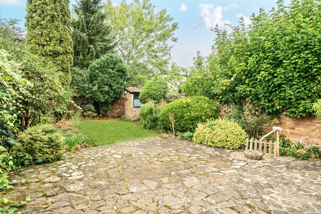 Property photo 2 of 14