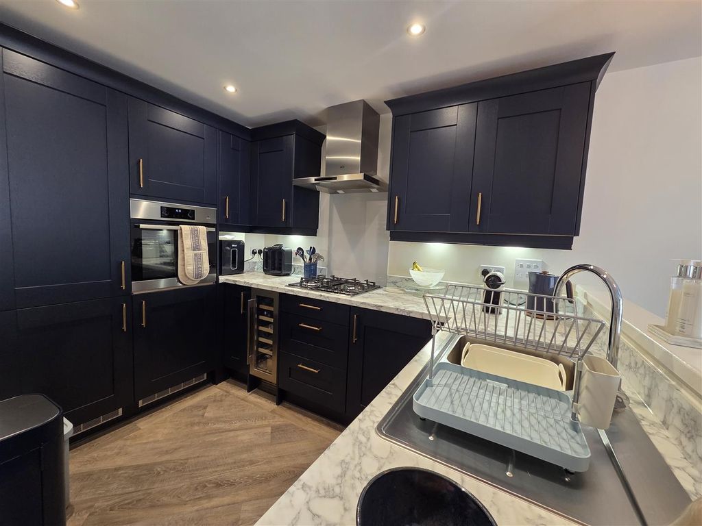 Property photo 2 of 21 24222.Jpg