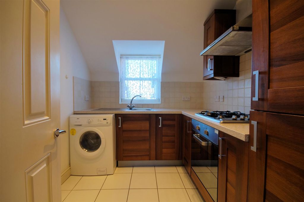 Property photo 3 of 5