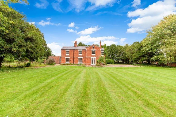 Property photo 1 of 14 229083