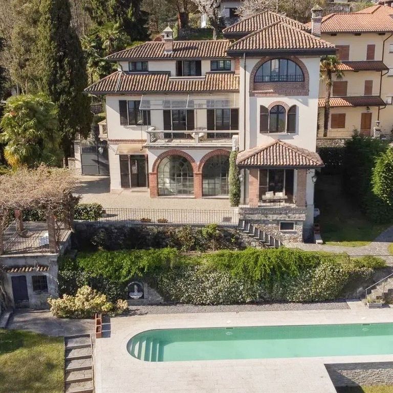 Property photo 1 of 14 Villa In Stresa Near Lago Maggiore, Piemonte