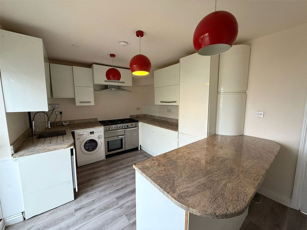 Property photo 2 of 14 Picture No. 13