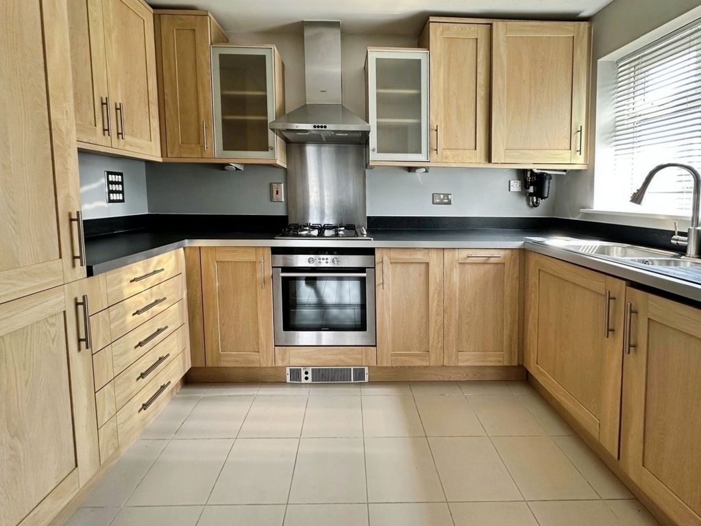 Property photo 2 of 9 Pbox-Img.Jpg