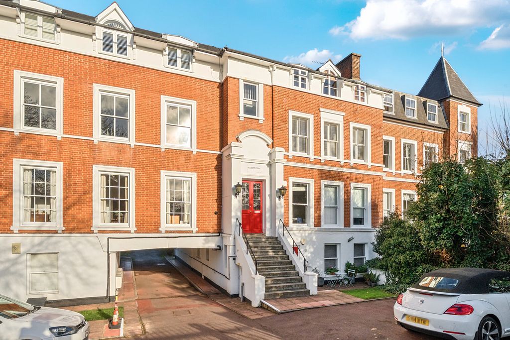 Property photo 1 of 12 External