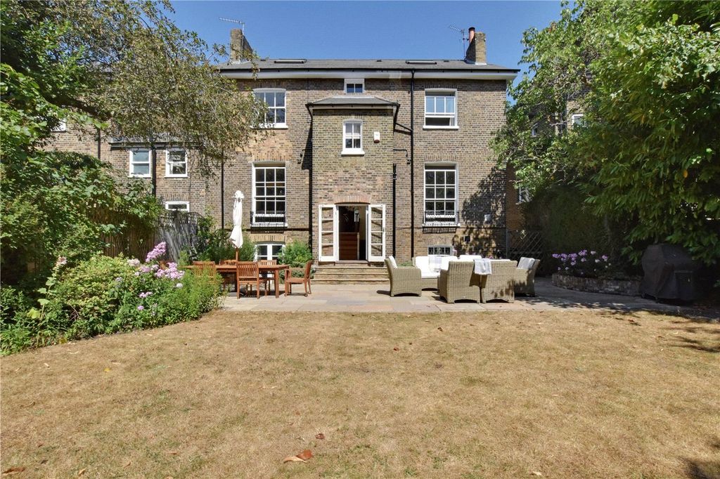 Property photo 3 of 40 Picture No. 23
