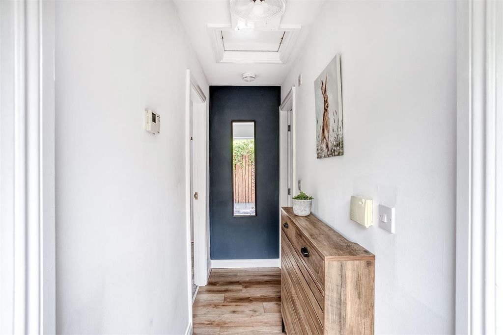 Property photo 2 of 13 316A7647_Hdr.Jpg