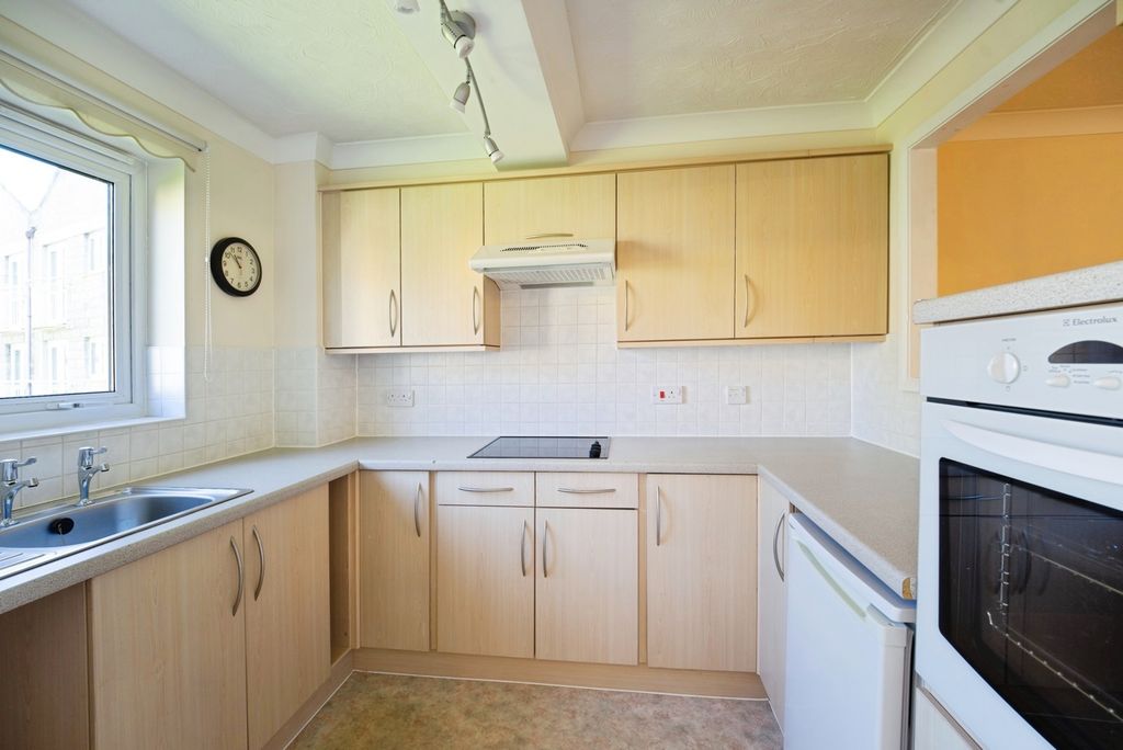 Additional image 4 of 2 bed flat for saleAire Valley Court, Bingley BD16