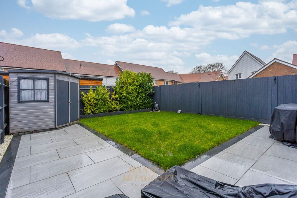 Property photo 2 of 20