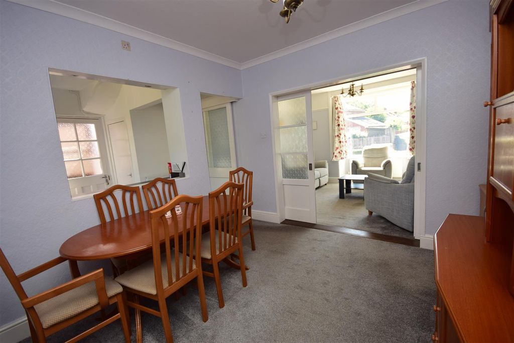 Property photo 2 of 33 Dining Room